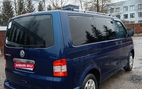 Volkswagen Caravelle T5, 2005 год, 980 000 рублей, 5 фотография