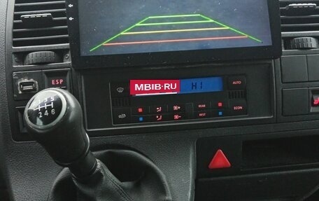 Volkswagen Caravelle T5, 2005 год, 980 000 рублей, 15 фотография