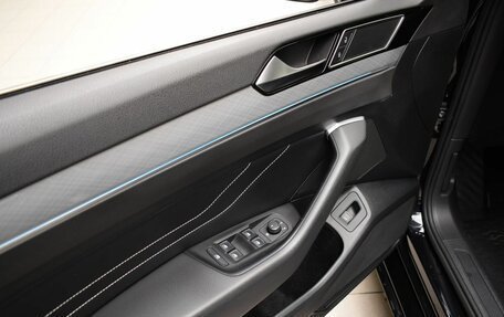 Volkswagen Passat B8 рестайлинг, 2020 год, 2 250 000 рублей, 15 фотография