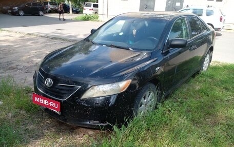Toyota Camry, 2008 год, 800 000 рублей, 2 фотография