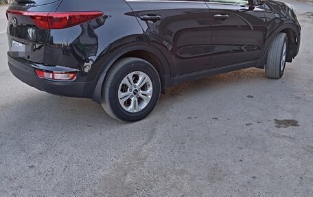 KIA Sportage IV рестайлинг, 2016 год, 1 750 000 рублей, 2 фотография