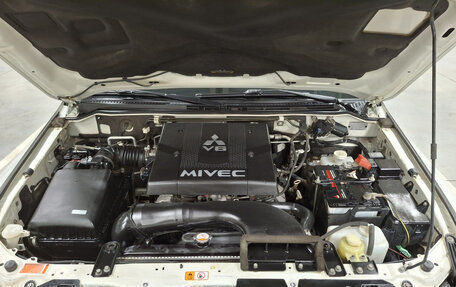 Mitsubishi Pajero IV, 2020 год, 3 300 000 рублей, 11 фотография