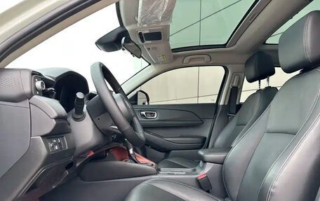 Honda Vezel, 2023 год, 2 370 000 рублей, 3 фотография