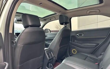 Honda Vezel, 2023 год, 2 370 000 рублей, 5 фотография