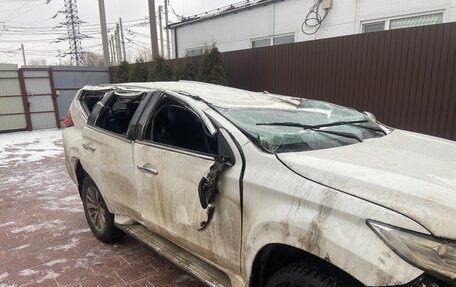 Mitsubishi Pajero Sport III рестайлинг, 2018 год, 1 250 000 рублей, 2 фотография