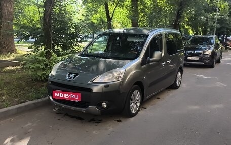 Peugeot Partner II рестайлинг 2, 2010 год, 620 000 рублей, 2 фотография
