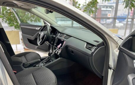 Skoda Octavia, 2017 год, 1 800 000 рублей, 11 фотография