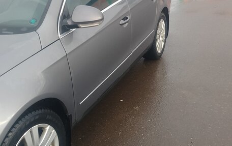 Volkswagen Passat B6, 2006 год, 650 000 рублей, 2 фотография