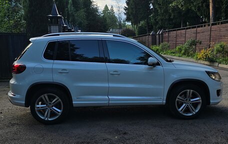 Volkswagen Tiguan I, 2016 год, 2 100 000 рублей, 2 фотография