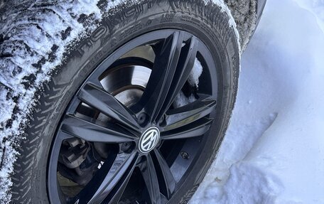 Volkswagen Tiguan II, 2019 год, 2 250 000 рублей, 4 фотография