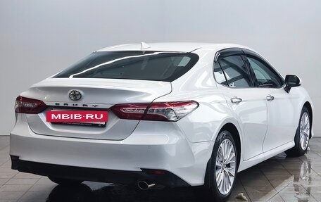 Toyota Camry, 2020 год, 3 200 000 рублей, 6 фотография