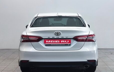 Toyota Camry, 2020 год, 3 200 000 рублей, 7 фотография