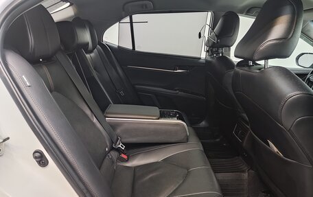 Toyota Camry, 2020 год, 3 200 000 рублей, 18 фотография