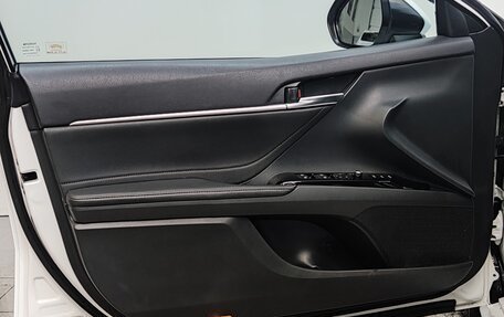 Toyota Camry, 2020 год, 3 200 000 рублей, 19 фотография