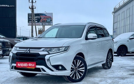 Mitsubishi Outlander III рестайлинг 3, 2022 год, 2 690 000 рублей, 1 фотография