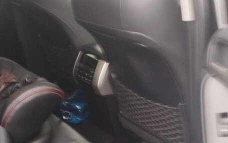 Toyota Land Cruiser Prado 150 рестайлинг 2, 2019 год, 4 200 000 рублей, 8 фотография