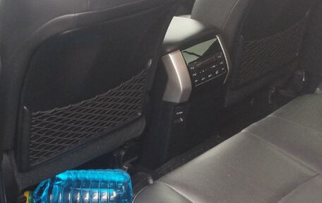 Toyota Land Cruiser Prado 150 рестайлинг 2, 2019 год, 4 200 000 рублей, 9 фотография