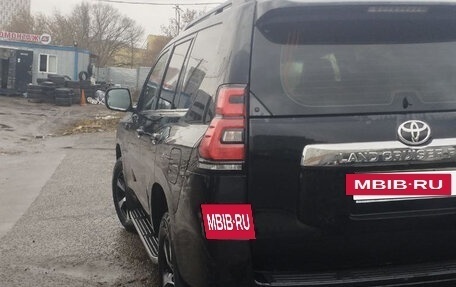 Toyota Land Cruiser Prado 150 рестайлинг 2, 2019 год, 4 200 000 рублей, 5 фотография