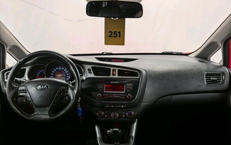 KIA cee'd III, 2015 год, 1 090 000 рублей, 10 фотография