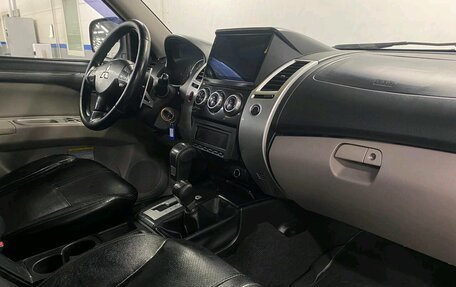Mitsubishi Pajero Sport II рестайлинг, 2014 год, 1 490 000 рублей, 17 фотография