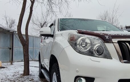 Toyota Land Cruiser Prado 150 рестайлинг 2, 2010 год, 3 550 000 рублей, 6 фотография