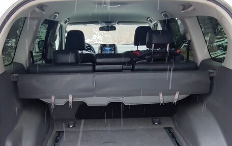 Toyota Land Cruiser Prado 150 рестайлинг 2, 2010 год, 3 550 000 рублей, 10 фотография