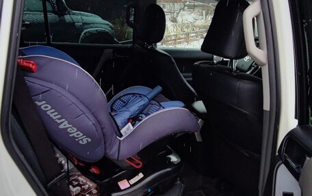 Toyota Land Cruiser Prado 150 рестайлинг 2, 2010 год, 3 550 000 рублей, 15 фотография