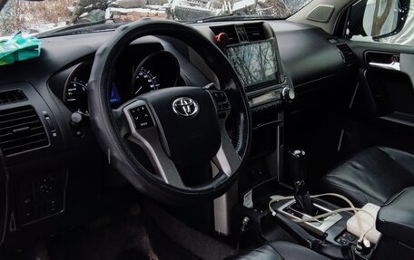 Toyota Land Cruiser Prado 150 рестайлинг 2, 2010 год, 3 550 000 рублей, 16 фотография