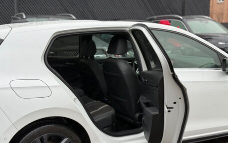 Volkswagen Golf VIII, 2022 год, 2 190 000 рублей, 12 фотография