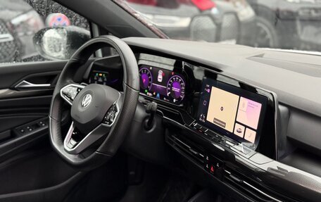 Volkswagen Golf VIII, 2022 год, 2 190 000 рублей, 18 фотография