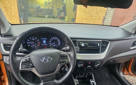 Hyundai Solaris II рестайлинг, 2017 год, 1 290 000 рублей, 13 фотография