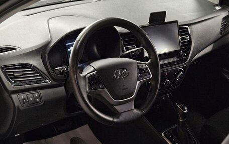 Hyundai Solaris II рестайлинг, 2022 год, 1 890 000 рублей, 14 фотография