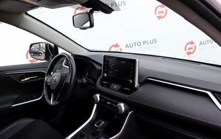 Toyota RAV4, 2021 год, 4 160 000 рублей, 8 фотография