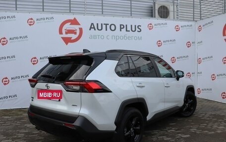 Toyota RAV4, 2021 год, 4 160 000 рублей, 2 фотография