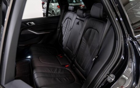 BMW X5, 2019 год, 5 700 000 рублей, 24 фотография