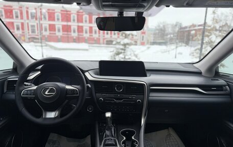 Lexus RX IV рестайлинг, 2017 год, 4 249 000 рублей, 15 фотография