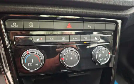 Volkswagen T-Roc I, 2022 год, 2 120 115 рублей, 14 фотография