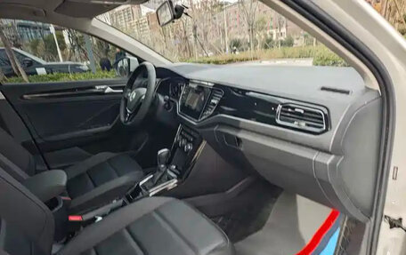 Volkswagen T-Roc I, 2022 год, 2 120 115 рублей, 18 фотография