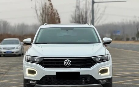 Volkswagen T-Roc I, 2021 год, 1 702 000 рублей, 2 фотография