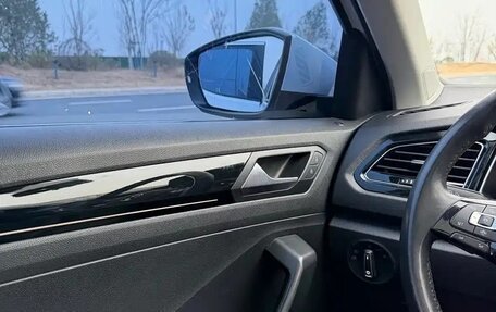 Volkswagen T-Roc I, 2021 год, 1 702 000 рублей, 12 фотография