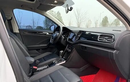 Volkswagen T-Roc I, 2021 год, 1 702 000 рублей, 18 фотография