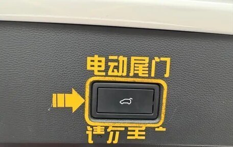 Volkswagen T-Roc I, 2021 год, 1 702 000 рублей, 22 фотография