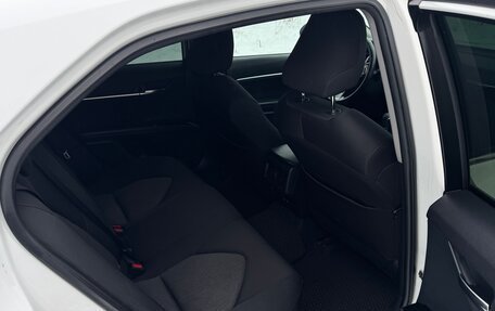Toyota Camry, 2020 год, 2 350 000 рублей, 10 фотография