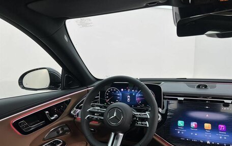 Mercedes-Benz E-Класс, 2025 год, 13 фотография