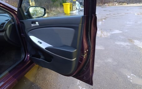 Hyundai Solaris II рестайлинг, 2011 год, 790 000 рублей, 10 фотография