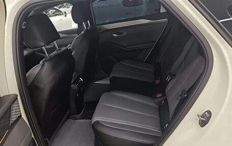 BYD Qin, 2025 год, 2 100 000 рублей, 14 фотография