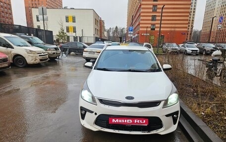 KIA Rio IV, 2019 год, 900 000 рублей, 1 фотография