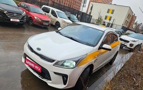 KIA Rio IV, 2019 год, 900 000 рублей, 2 фотография