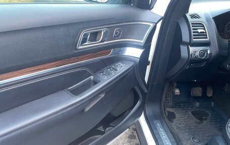 Ford Explorer VI, 2017 год, 2 985 000 рублей, 11 фотография