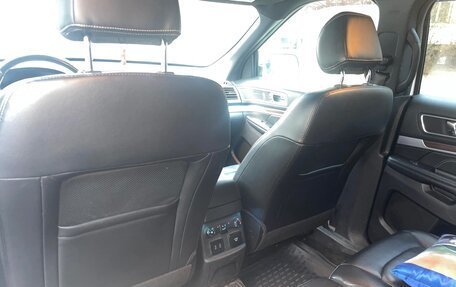 Ford Explorer VI, 2017 год, 2 985 000 рублей, 16 фотография